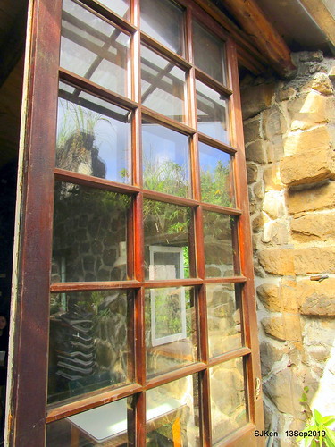 Cafe Hytte, nearby Sandiaoling, Hsinpei City, Taiwan, SJKen, Sep 13, 2019