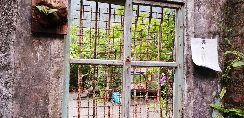 182258.jpg - 【新北.瑞芳】三貂嶺廢墟咖啡。Cafe Hytte隱藏版秘境咖啡超好拍