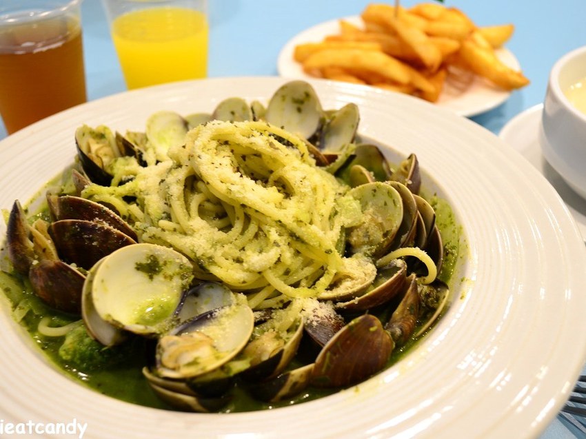 彰化後火車站親子餐廳分享，包場就有自己的遊戲室，料理也不錯吃喔！