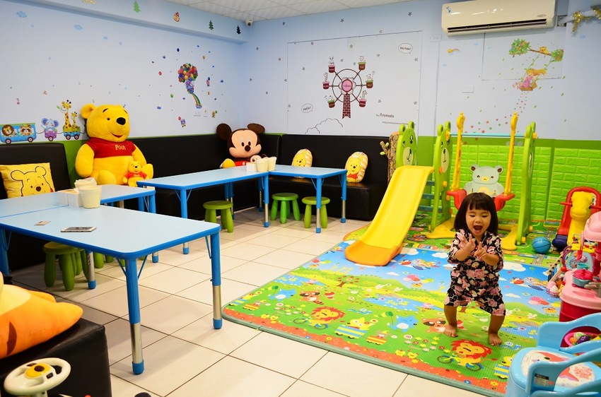 彰化後火車站親子餐廳分享，包場就有自己的遊戲室，料理也不錯吃喔！