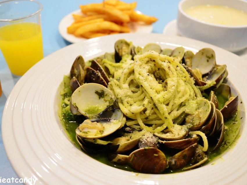 彰化後火車站親子餐廳分享，包場就有自己的遊戲室，料理也不錯吃喔！