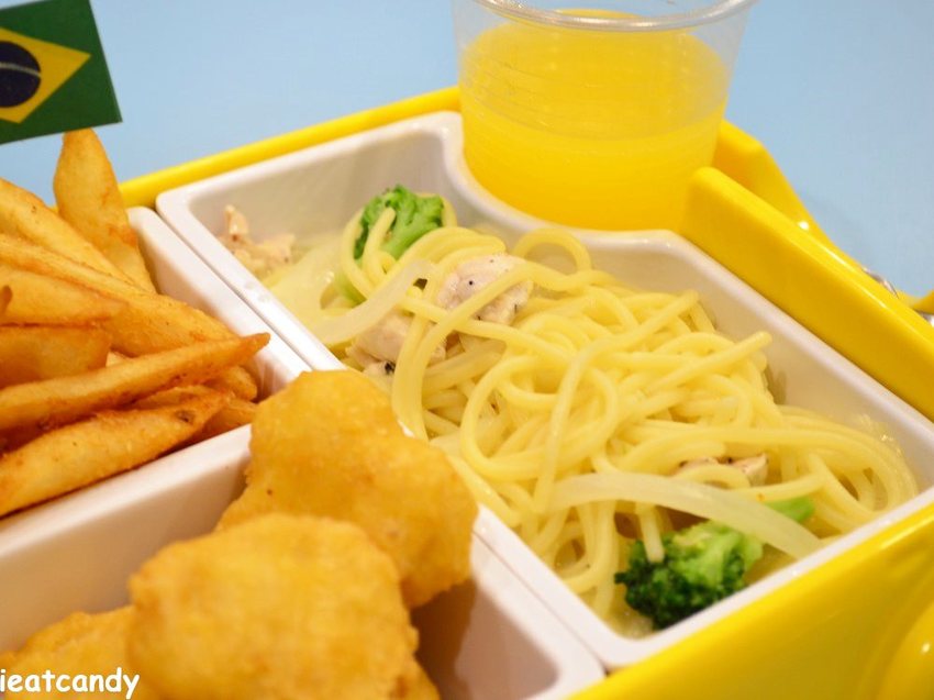 彰化後火車站親子餐廳分享，包場就有自己的遊戲室，料理也不錯吃喔！