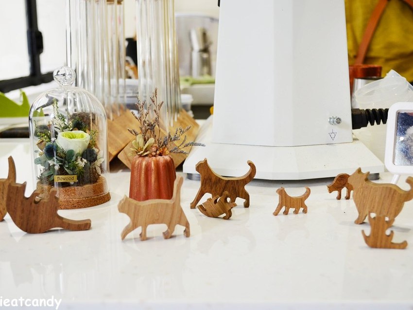 社頭美食_鹿點咖啡糸彔店│社頭新開幕咖啡館，隱藏在熱鬧的市場商圈內！ - 愛伊特candy的分享樂園