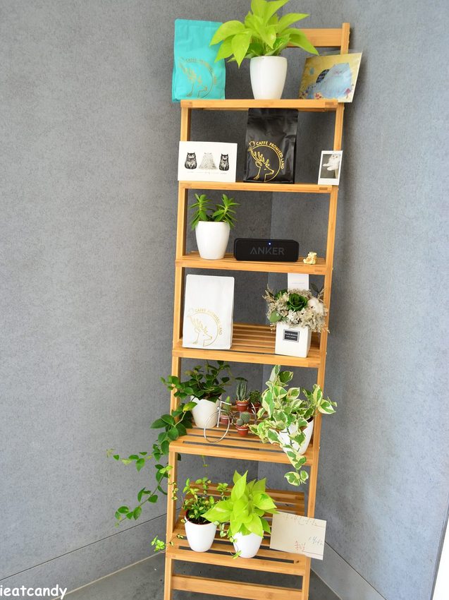 社頭美食_鹿點咖啡糸彔店│社頭新開幕咖啡館，隱藏在熱鬧的市場商圈內！ - 愛伊特candy的分享樂園