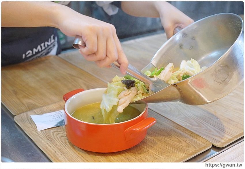 12MINI台中限定新菜單 | 加肉加蛋不加價，配料再升級！！