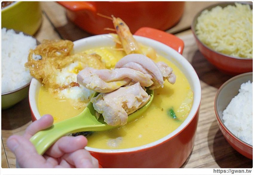 12MINI台中限定新菜單 | 加肉加蛋不加價，配料再升級！！