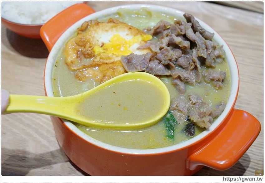 12MINI台中限定新菜單 | 加肉加蛋不加價，配料再升級！！