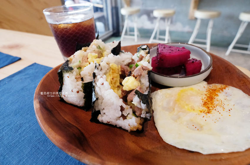 台中北區│植覺日食-台中永興街推薦日式烤飯糰、鬆餅及肉蛋吐司 - 藍色起士的美食主義