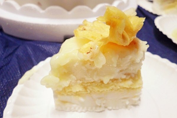 美食 ░ 母親節全台限定版， 法雅 鳳梨義式冰淇淋蛋糕， 用唇齒間味蕾滿足你的視覺