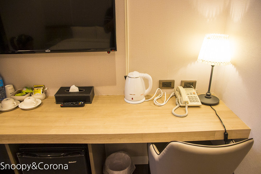 【住宿．新北】碧潭住宿／新加州景觀旅館～緊鄰碧潭水岸與捷運站，親子房附設玩具箱，親子度假好愜意