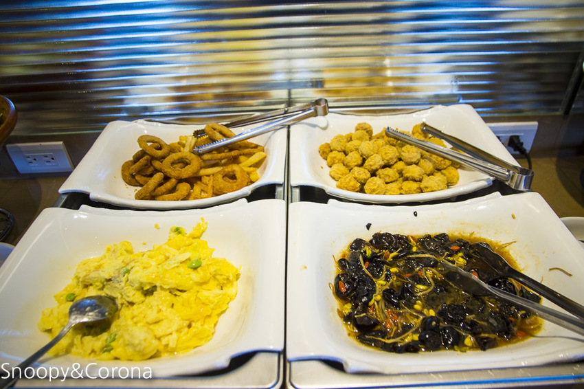 【住宿．新北】碧潭住宿／新加州景觀旅館～緊鄰碧潭水岸與捷運站，親子房附設玩具箱，親子度假好愜意