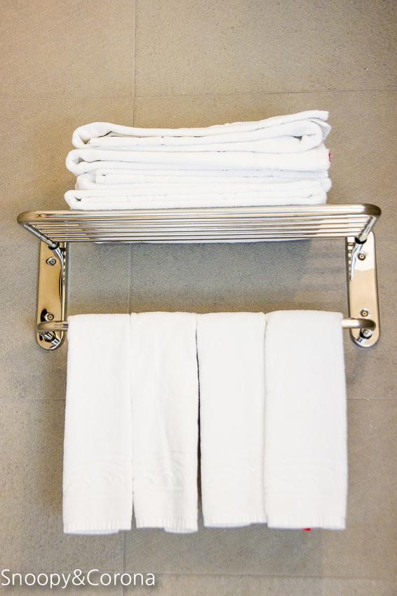 【住宿．新北】碧潭住宿／新加州景觀旅館～緊鄰碧潭水岸與捷運站，親子房附設玩具箱，親子度假好愜意