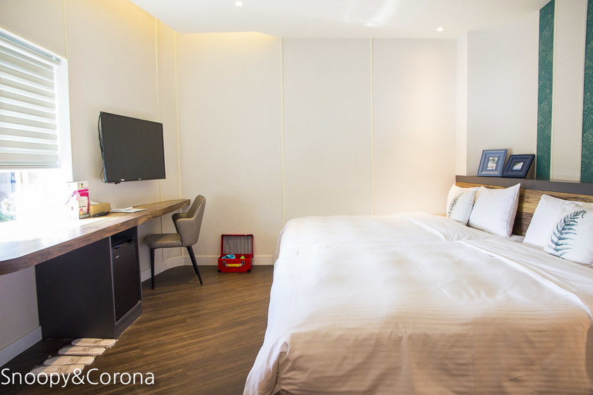 【住宿．新北】碧潭住宿／新加州景觀旅館～緊鄰碧潭水岸與捷運站，親子房附設玩具箱，親子度假好愜意