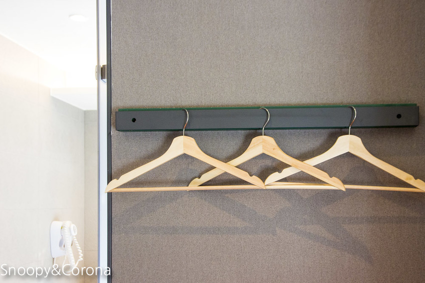 【住宿．新北】碧潭住宿／新加州景觀旅館～緊鄰碧潭水岸與捷運站，親子房附設玩具箱，親子度假好愜意