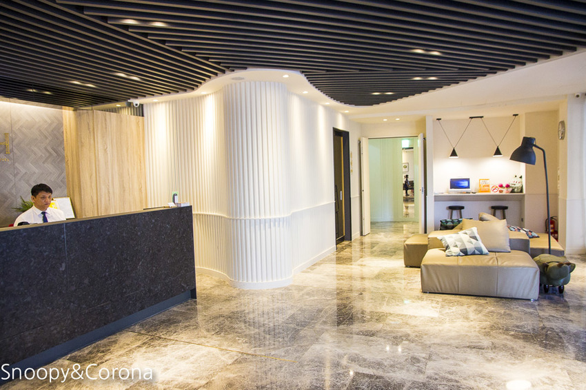 【住宿．新北】碧潭住宿／新加州景觀旅館～緊鄰碧潭水岸與捷運站，親子房附設玩具箱，親子度假好愜意