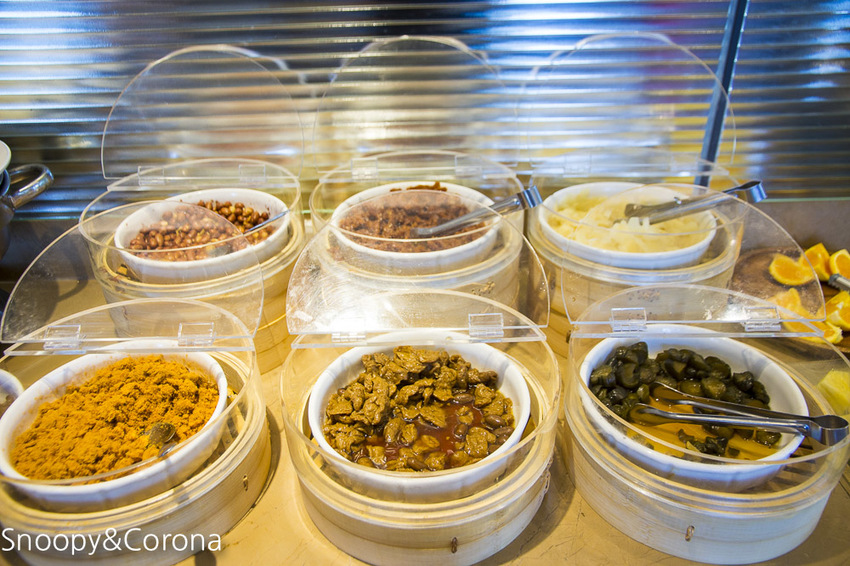 【住宿．新北】碧潭住宿／新加州景觀旅館～緊鄰碧潭水岸與捷運站，親子房附設玩具箱，親子度假好愜意