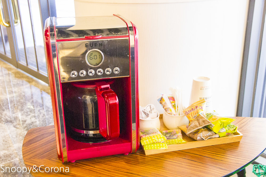 【住宿．新北】碧潭住宿／新加州景觀旅館～緊鄰碧潭水岸與捷運站，親子房附設玩具箱，親子度假好愜意