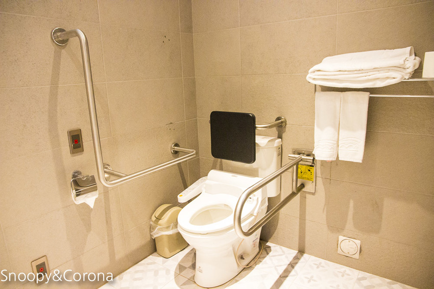 【住宿．新北】碧潭住宿／新加州景觀旅館～緊鄰碧潭水岸與捷運站，親子房附設玩具箱，親子度假好愜意