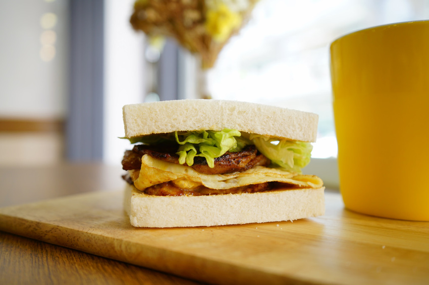 桃園｜醬饌燒肉蛋吐司 美味肉蛋吐司．限量午間燒肉丼推薦！桃園區可外送~ - 奇奇一起玩樂趣