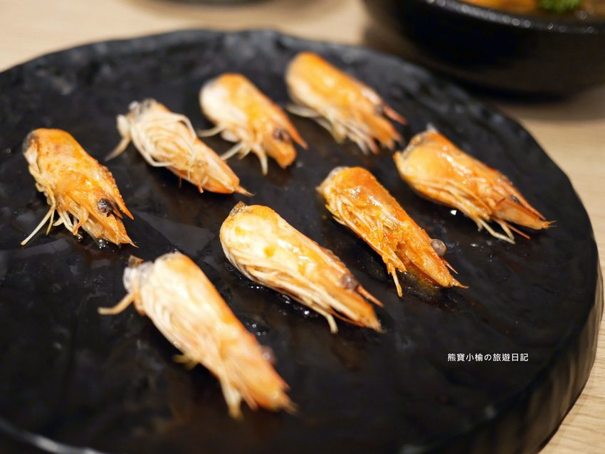 【台中大里美食】嗑肉石鍋大里店,平日不限時段來店指定套餐送小海鮮拼盤!台中火鍋推薦。 @熊寶小榆の旅遊日記