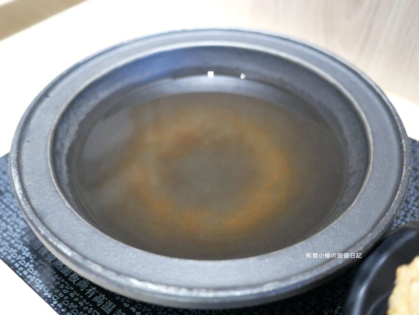 【台中大里美食】嗑肉石鍋大里店,平日不限時段來店指定套餐送小海鮮拼盤!台中火鍋推薦。 @熊寶小榆の旅遊日記