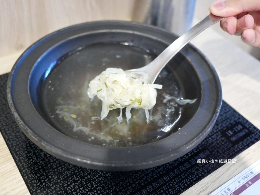 【台中大里美食】嗑肉石鍋大里店,平日不限時段來店指定套餐送小海鮮拼盤!台中火鍋推薦。 @熊寶小榆の旅遊日記