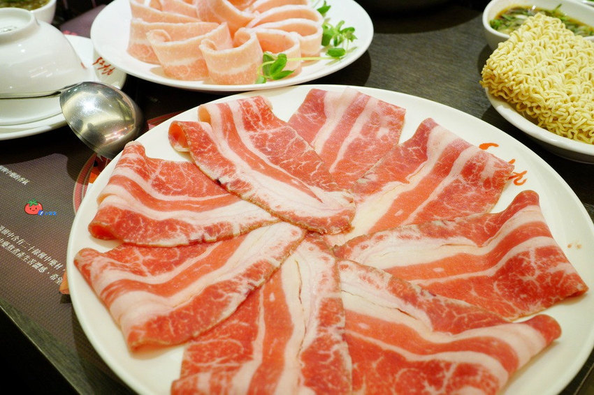 國父紀念館個人麻辣鍋推薦 紅九九