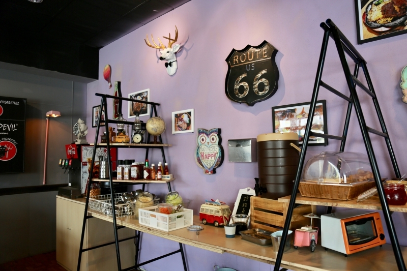 [台南美食]仁德平價牛排推薦 19號倉庫鐵板牛排（內有菜單）飲料濃湯沙拉麵包吃到飽