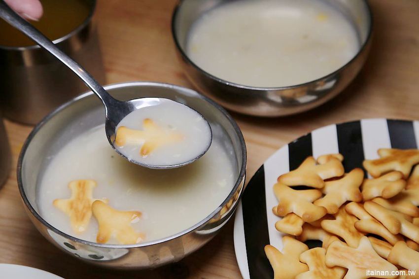 台南牛排｜19號倉庫鐵板牛排仁德店~誰說平價吃到飽沒有好牛排?沙拉吧珍珠奶茶無限量供應加麵加飯不加價! - 台南好Food遊