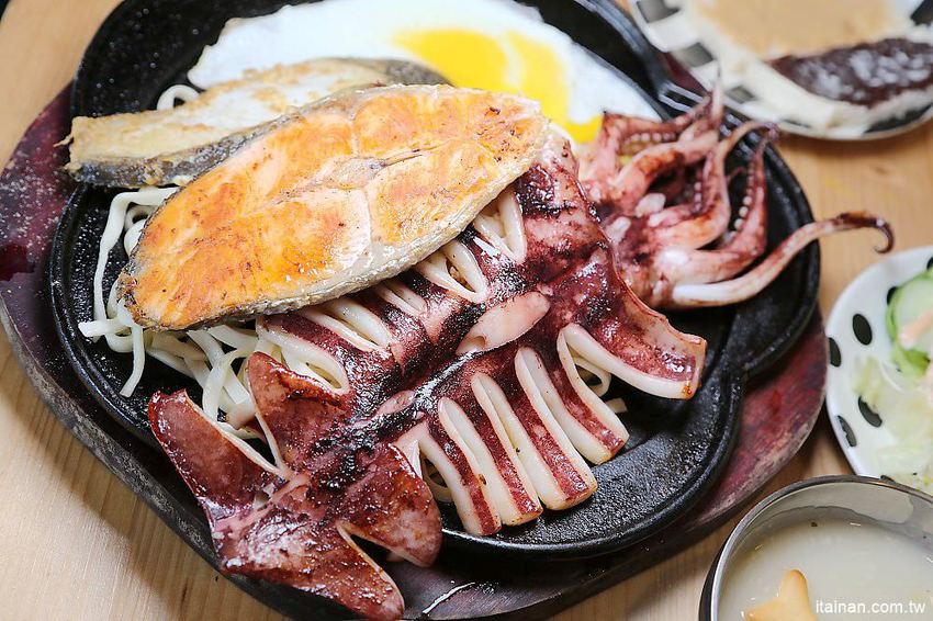 19號倉庫鐵板牛排仁德店~誰說平價吃到飽沒有好牛排?沙拉吧珍珠奶茶無限量供應加麵加飯不加價! - 台南好Food遊