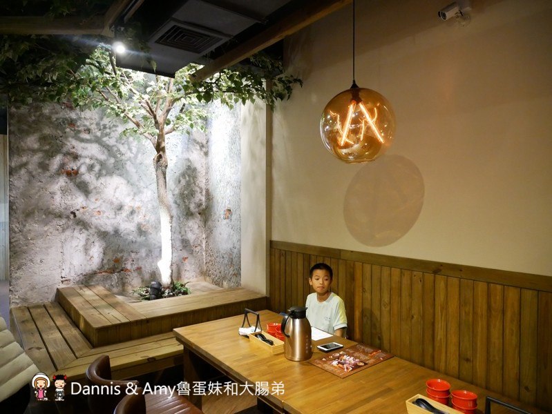 《新竹美食》牛丁次郎坊燒肉丼飯x深夜裡的和魂燒肉x新竹概念店。彰化名店食尚玩家力推新竹也吃得到！菜單必點分享︱  巨城附近餐廳（影片）