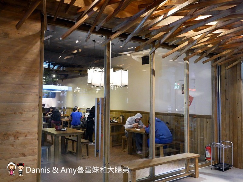 《新竹美食》牛丁次郎坊燒肉丼飯x深夜裡的和魂燒肉x新竹概念店。彰化名店食尚玩家力推新竹也吃得到！菜單必點分享︱  巨城附近餐廳（影片）