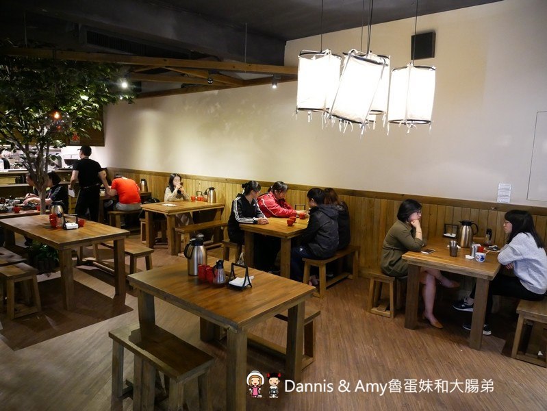 《新竹美食》牛丁次郎坊燒肉丼飯x深夜裡的和魂燒肉x新竹概念店。彰化名店食尚玩家力推新竹也吃得到！菜單必點分享︱  巨城附近餐廳（影片）