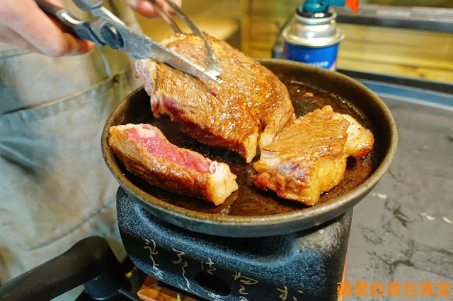 [食記] 新竹東區 - 牛丁次郎坊x深夜裡的和魂燒肉丼x新竹旗艦店 燒烤戰斧牛排及蔥鹽牛舌 極盛版丼魬肉量浮誇 起司炸雞 熔岩蛋糕 令人流連忘返