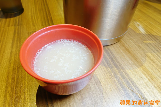 [食記] 新竹東區 - 牛丁次郎坊x深夜裡的和魂燒肉丼x新竹旗艦店 燒烤戰斧牛排及蔥鹽牛舌 極盛版丼魬肉量浮誇 起司炸雞 熔岩蛋糕 令人流連忘返