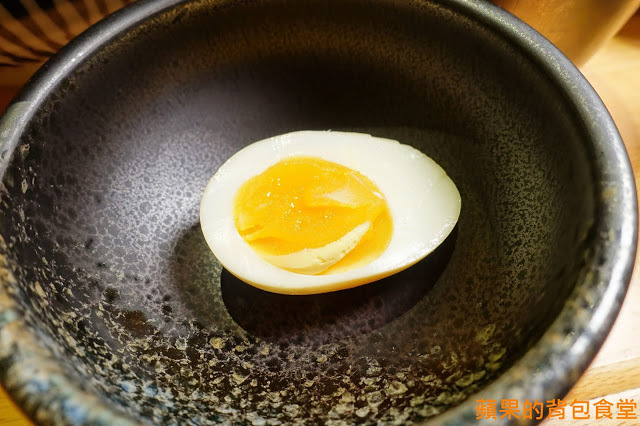 [食記] 新竹東區 - 牛丁次郎坊x深夜裡的和魂燒肉丼x新竹旗艦店 燒烤戰斧牛排及蔥鹽牛舌 極盛版丼魬肉量浮誇 起司炸雞 熔岩蛋糕 令人流連忘返