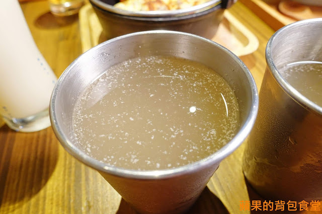 [食記] 新竹東區 - 牛丁次郎坊x深夜裡的和魂燒肉丼x新竹旗艦店 燒烤戰斧牛排及蔥鹽牛舌 極盛版丼魬肉量浮誇 起司炸雞 熔岩蛋糕 令人流連忘返