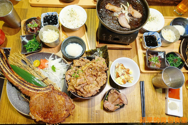 [食記] 新竹東區 - 牛丁次郎坊x深夜裡的和魂燒肉丼x新竹旗艦店 燒烤戰斧牛排及蔥鹽牛舌 極盛版丼魬肉量浮誇 起司炸雞 熔岩蛋糕 令人流連忘返