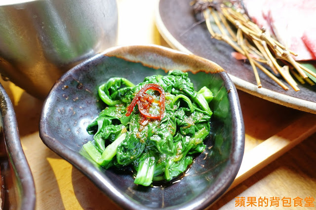 [食記] 新竹東區 - 牛丁次郎坊x深夜裡的和魂燒肉丼x新竹旗艦店 燒烤戰斧牛排及蔥鹽牛舌 極盛版丼魬肉量浮誇 起司炸雞 熔岩蛋糕 令人流連忘返