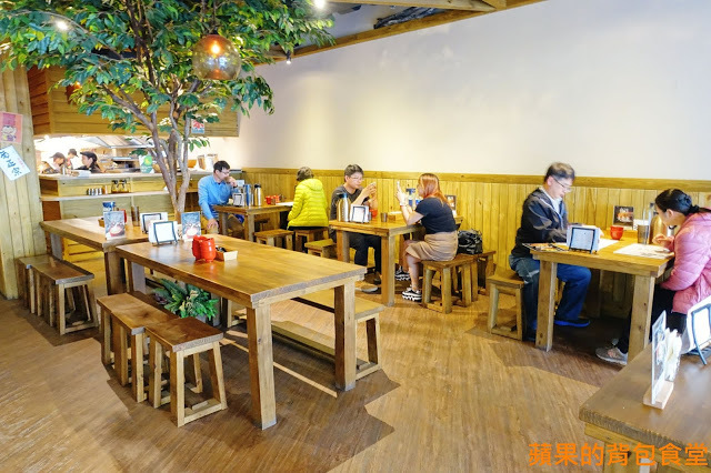 [食記] 新竹東區 - 牛丁次郎坊x深夜裡的和魂燒肉丼x新竹旗艦店 燒烤戰斧牛排及蔥鹽牛舌 極盛版丼魬肉量浮誇 起司炸雞 熔岩蛋糕 令人流連忘返