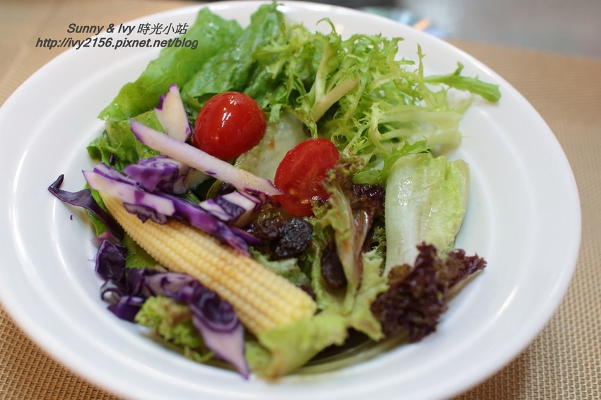 【新北三重食記】昕圃活力自然餐館。養生蔬食，牽絲最誘人