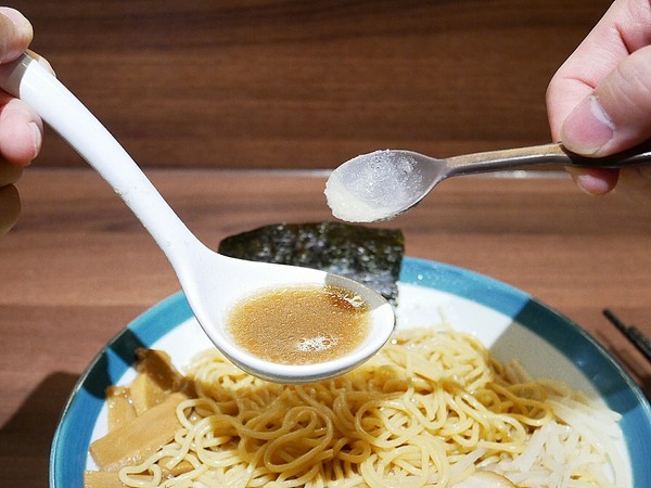 佐丨拉麵:佐一拉麵-台中西屯漢口路道地拉麵 經典醬油、味噌雙味擄獲老饕的胃 想吃拉麵不用跑日本