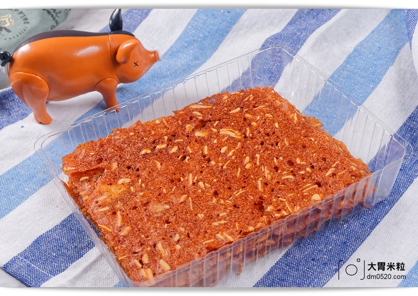 淡水老街必買伴手禮,愛牧手作工坊,招牌杏仁牛軋糖,手工牛軋餅,杏仁豬肉紙,超級涮嘴好吃!可網路宅配,淡水美食推薦,宅配牛軋糖禮盒推薦, - 大胃米粒 DAVID & MILLY