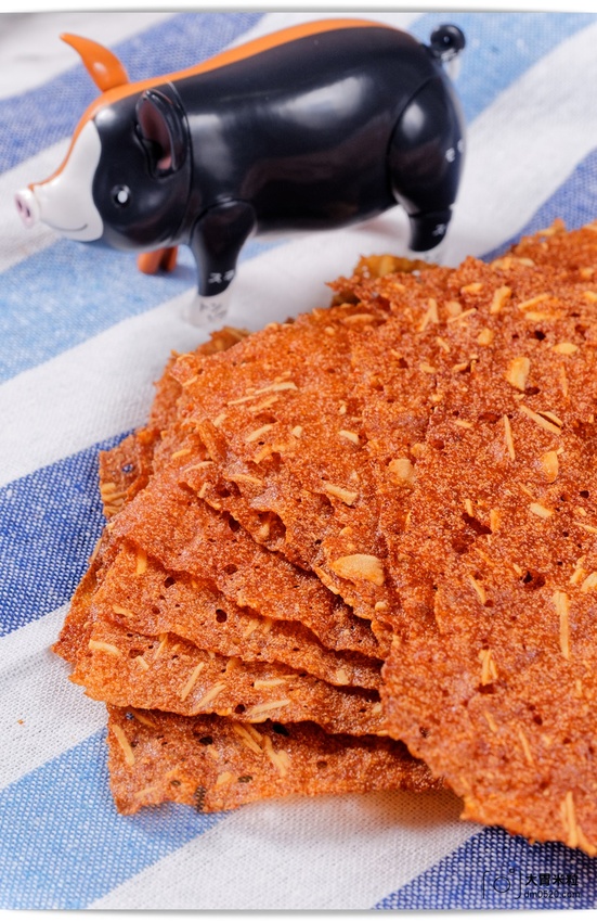 淡水老街必買伴手禮,愛牧手作工坊,招牌杏仁牛軋糖,手工牛軋餅,杏仁豬肉紙,超級涮嘴好吃!可網路宅配,淡水美食推薦,宅配牛軋糖禮盒推薦, - 大胃米粒 DAVID & MILLY