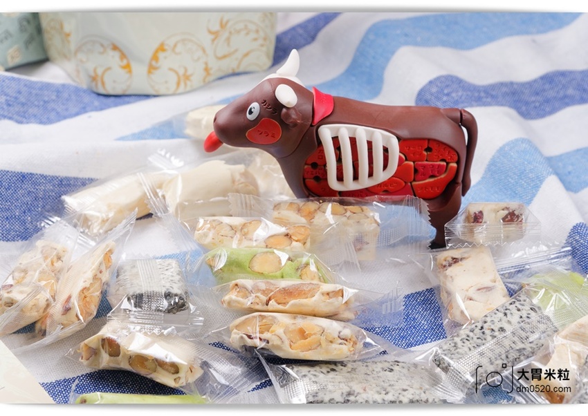 淡水老街必買伴手禮,愛牧手作工坊,招牌杏仁牛軋糖,手工牛軋餅,杏仁豬肉紙,超級涮嘴好吃!可網路宅配,淡水美食推薦,宅配牛軋糖禮盒推薦, - 大胃米粒 DAVID & MILLY