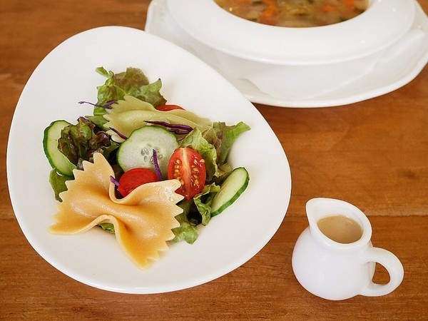 義娜堤餐廚Eternity Café:義娜堤餐廚Eternity Café-台中北區義式餐廳 中國醫巷弄美食 師承義大利人的道地料理 別緻空間設計 用餐後也有聊天小天地