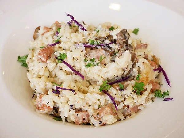 義娜堤餐廚Eternity Café:義娜堤餐廚Eternity Café-台中北區義式餐廳 中國醫巷弄美食 師承義大利人的道地料理 別緻空間設計 用餐後也有聊天小天地