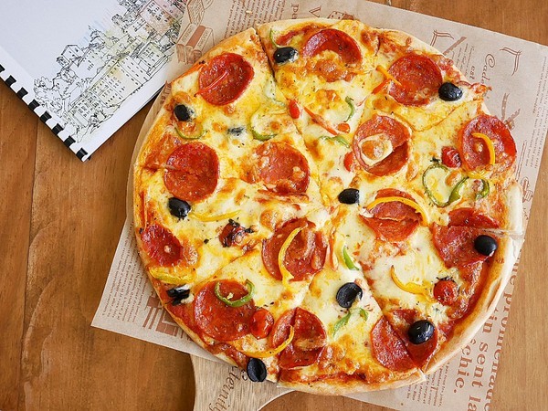 義娜堤餐廚Eternity Café:義娜堤餐廚Eternity Café-台中北區義式餐廳 中國醫巷弄美食 師承義大利人的道地料理 別緻空間設計 用餐後也有聊天小天地