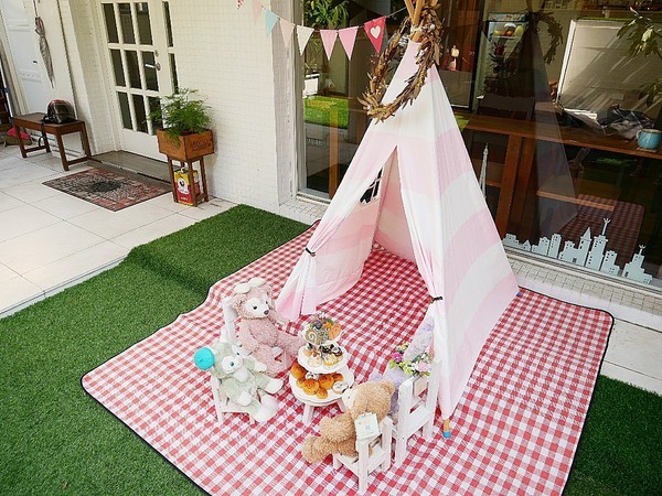 義娜堤餐廚Eternity Café:義娜堤餐廚Eternity Café-台中北區義式餐廳 中國醫巷弄美食 師承義大利人的道地料理 別緻空間設計 用餐後也有聊天小天地