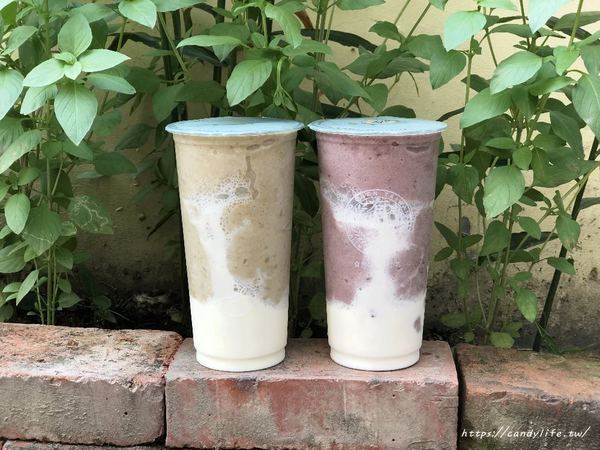 有珍綠豆沙牛乳:台中美食│有珍綠豆沙牛乳〃除了超人氣綠豆沙牛乳外,還有每日限量紅豆沙牛乳,想喝請趁早~